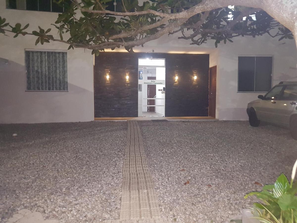 Solar Alcantara & Lazzarotto Bombinhas Bagian luar foto