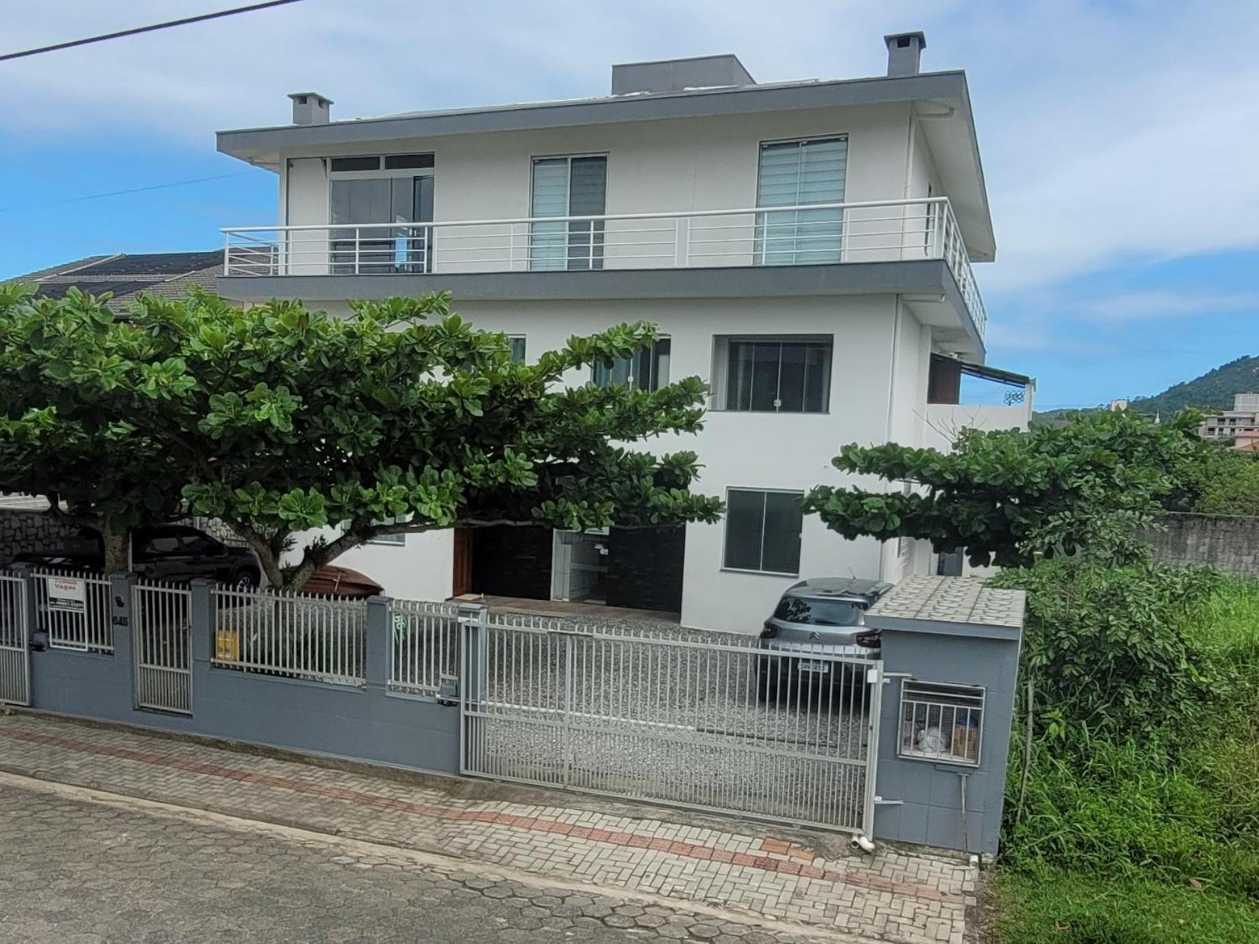 Solar Alcantara & Lazzarotto Bombinhas Bagian luar foto
